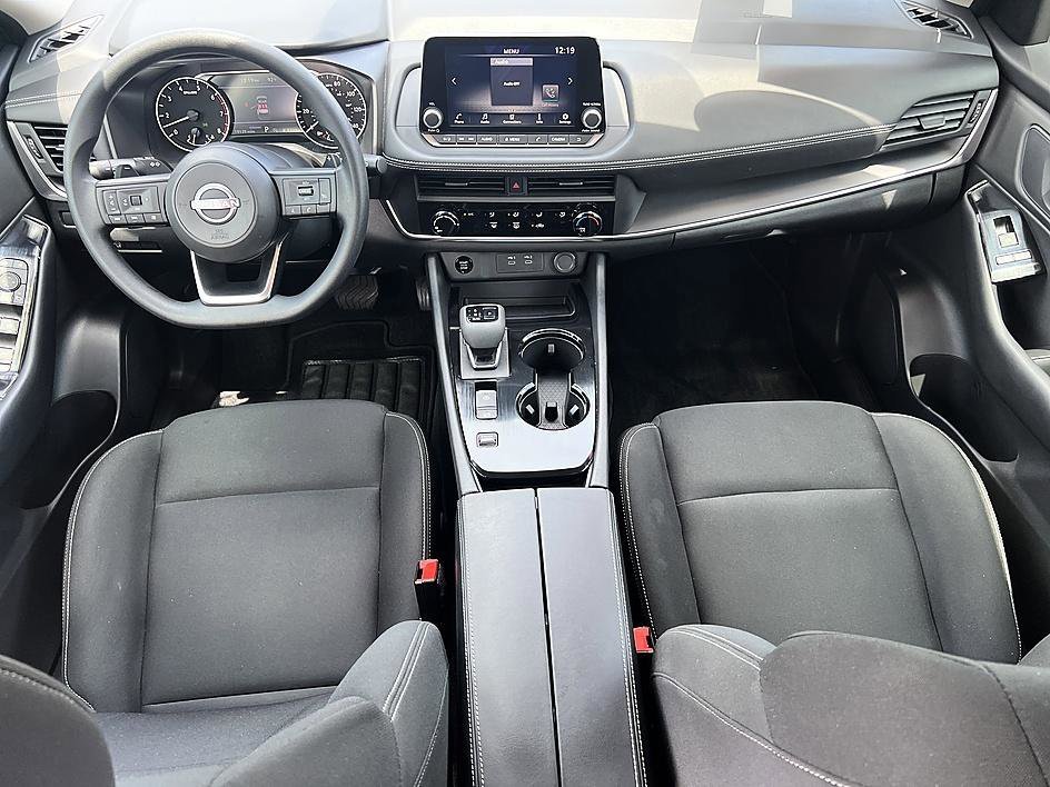 Used 2024 Glacier White Nissan S image 18