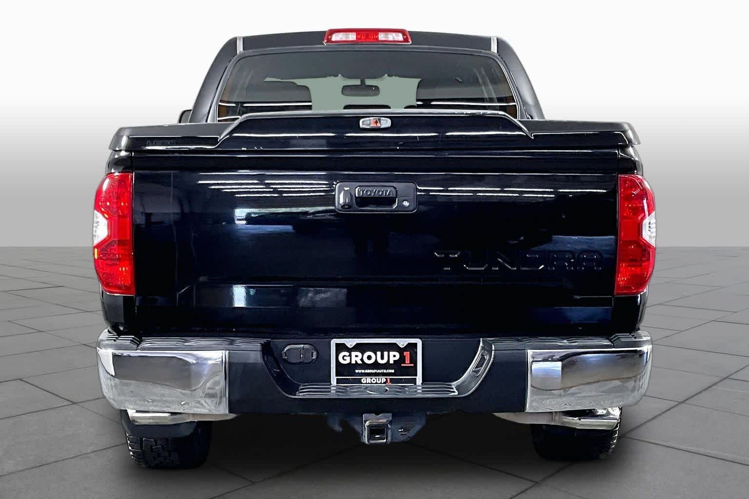 Pre-Owned 2015 Toyota Tundra SR5