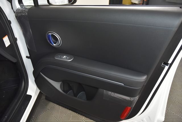 New 2026 White Hyundai SEL 7P image 17