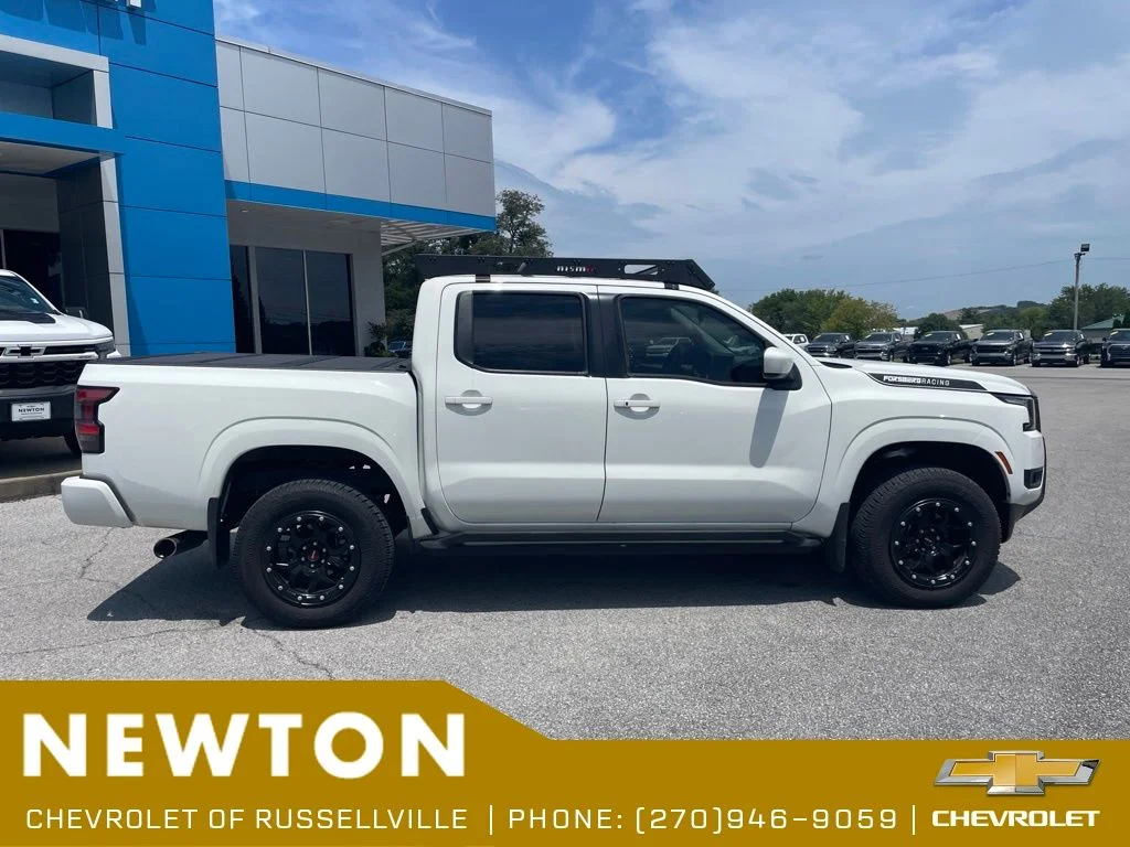 Used 2025 White Nissan SV image 15