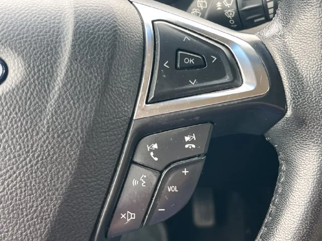 Used 2020 Red Ford SEL image 22