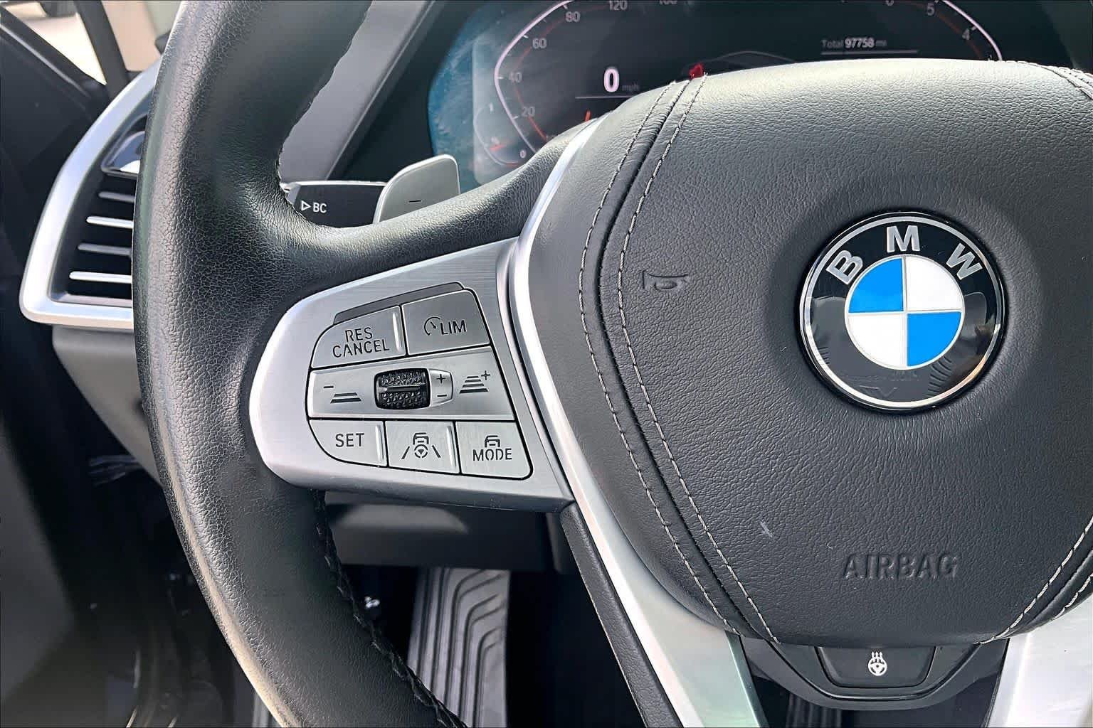 Used 2020 Arctic Gray Metallic BMW xDrive40i image 20