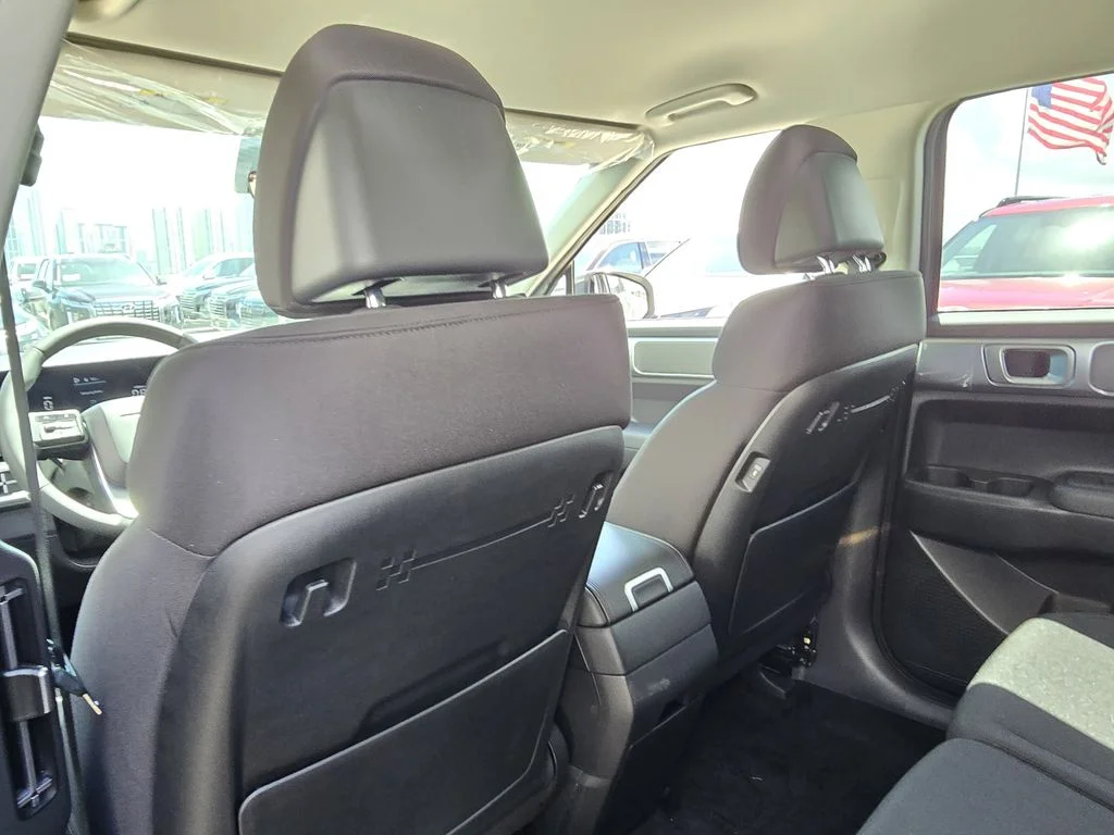 New 2026 Silver Hyundai SE image 23