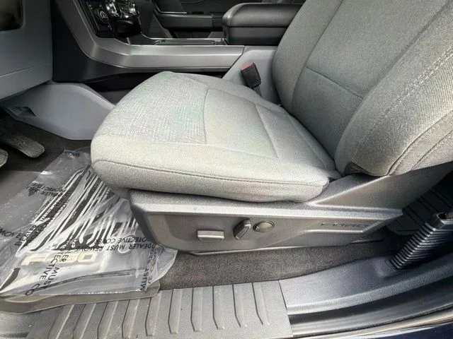 Used 2024 Black Ford XLT image 19
