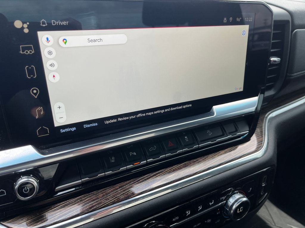 Used 2024 White GMC SLE image 18