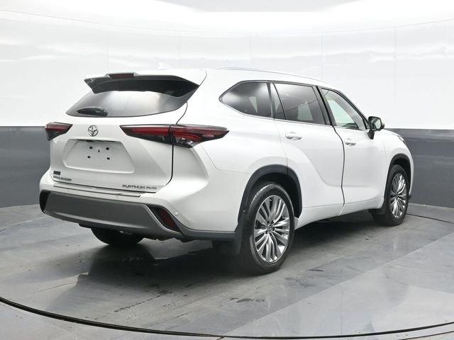 Used 2024 Beige Toyota Platinum image 9