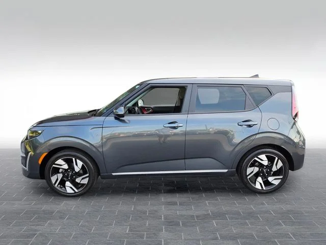 Used 2024 Gray Kia GT-Line image 4
