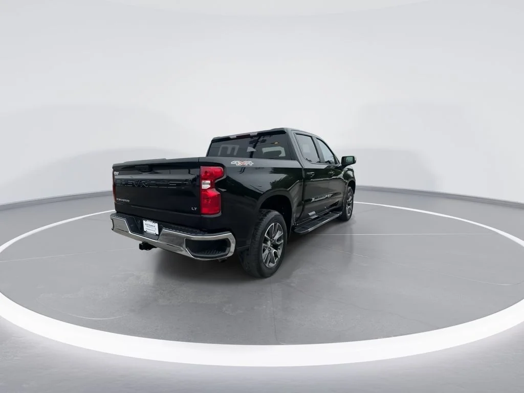 Used 2023 Black Chevrolet LT image 8