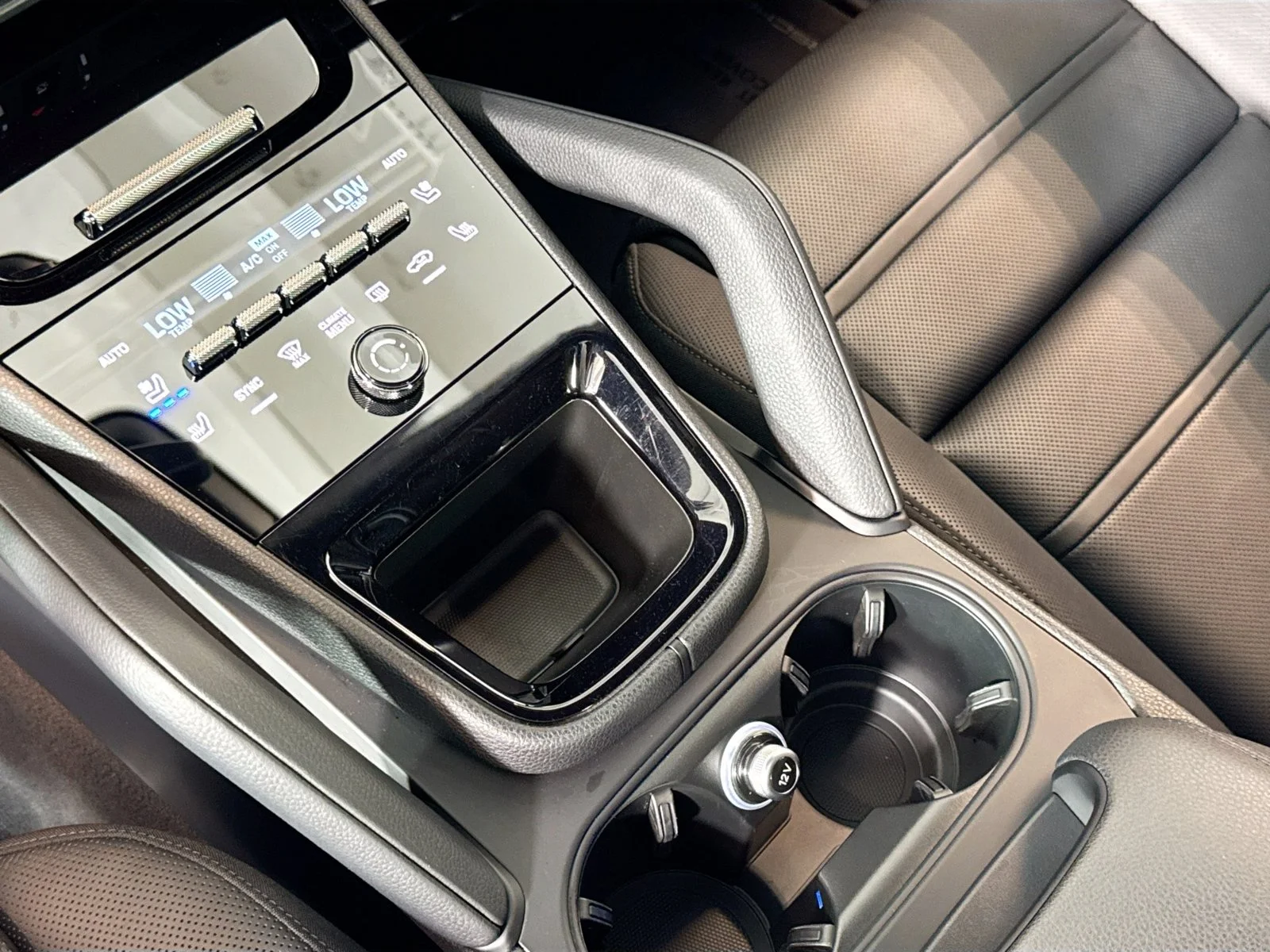 Certified Used 2025 White Porsche  image 19