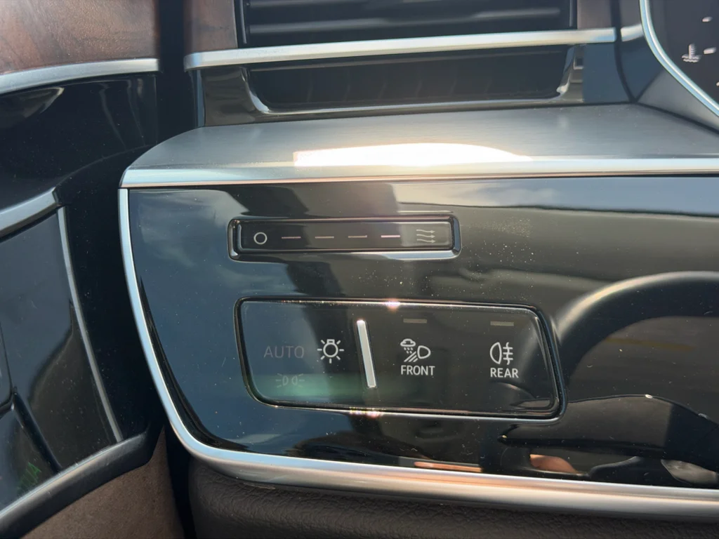 Used 2019 Glacier White Metallic Audi L 55 (Tiptronic) (No Longer Available Fo image 27