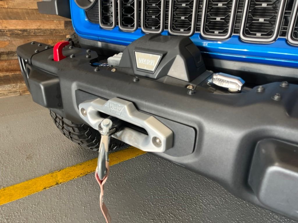 Used 2024 Blue Pearl Jeep Rubicon image 9