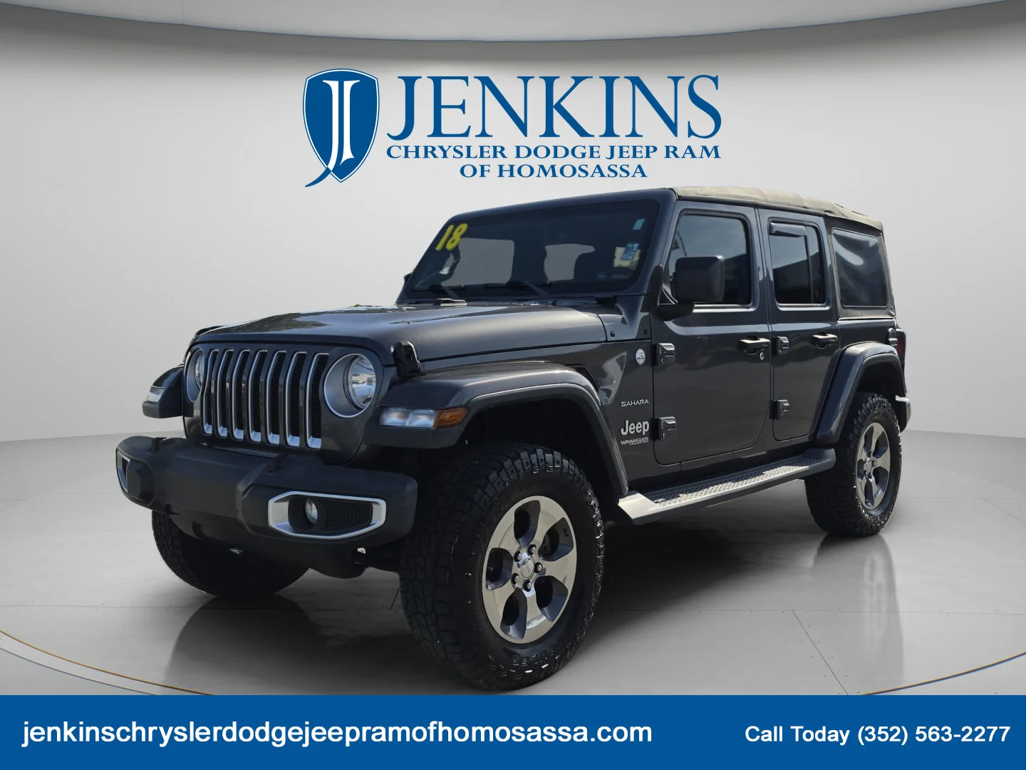 Used 2018 Granite Crystal Metallic Clearcoat Jeep Sahara image 11