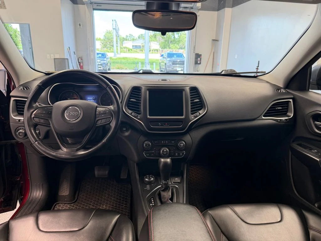 Used 2020 Red Jeep Trailhawk image 10