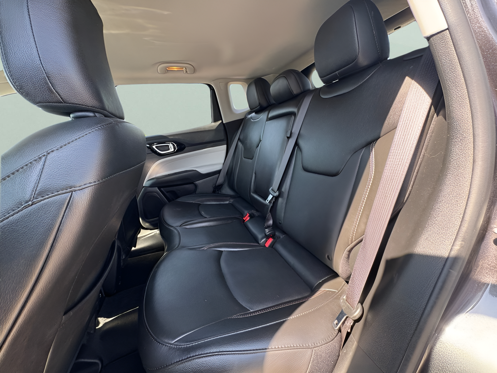 Used 2022 Gray Jeep Limited image 13