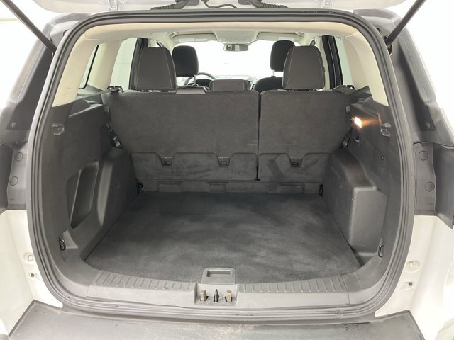 Used 2019 Oxford White Ford SE image 27