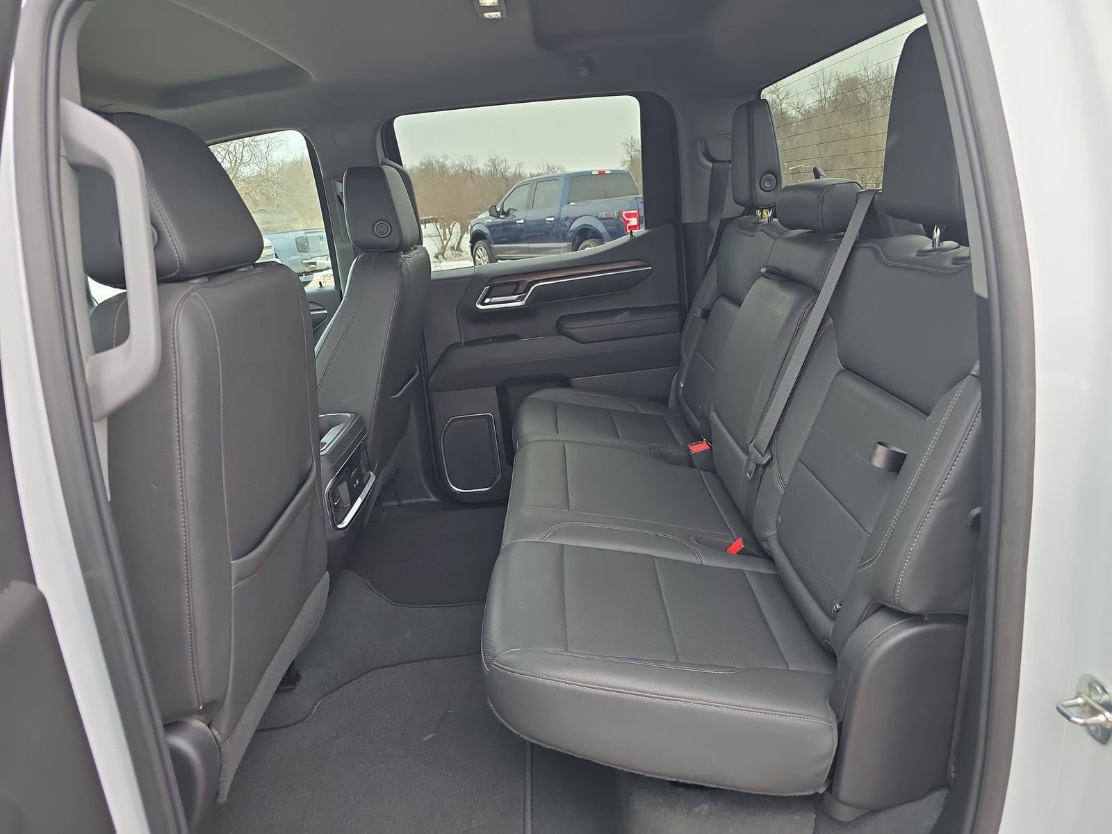 Used 2023 Summit White GMC SLT image 7