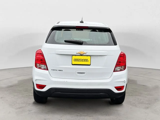 Used 2018 White Chevrolet LS image 4