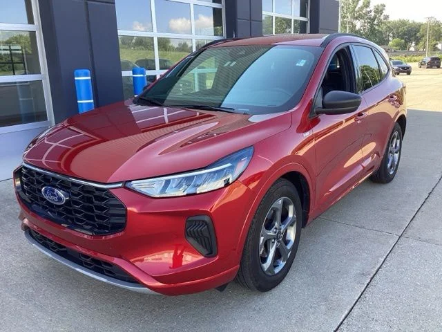 Used 2023 Red Ford ST-Line image 2