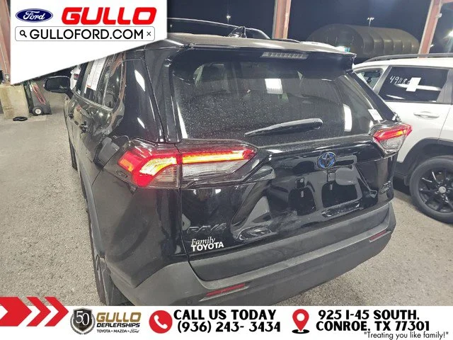 Used 2024 Midnight Black Metallic Toyota XLE Premium image 5