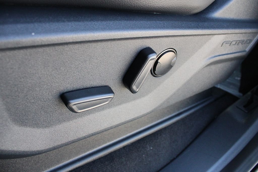 New 2026 Agate Black Metallic Ford  image 3