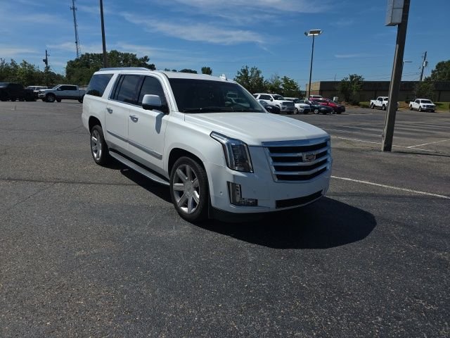 Used 2018 White Cadillac Premium image 1