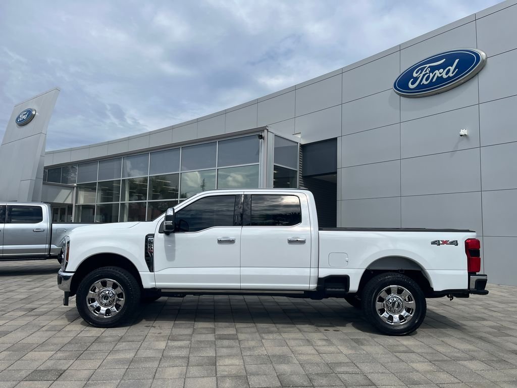 Used 2024 Oxford White Ford Lariat image 3