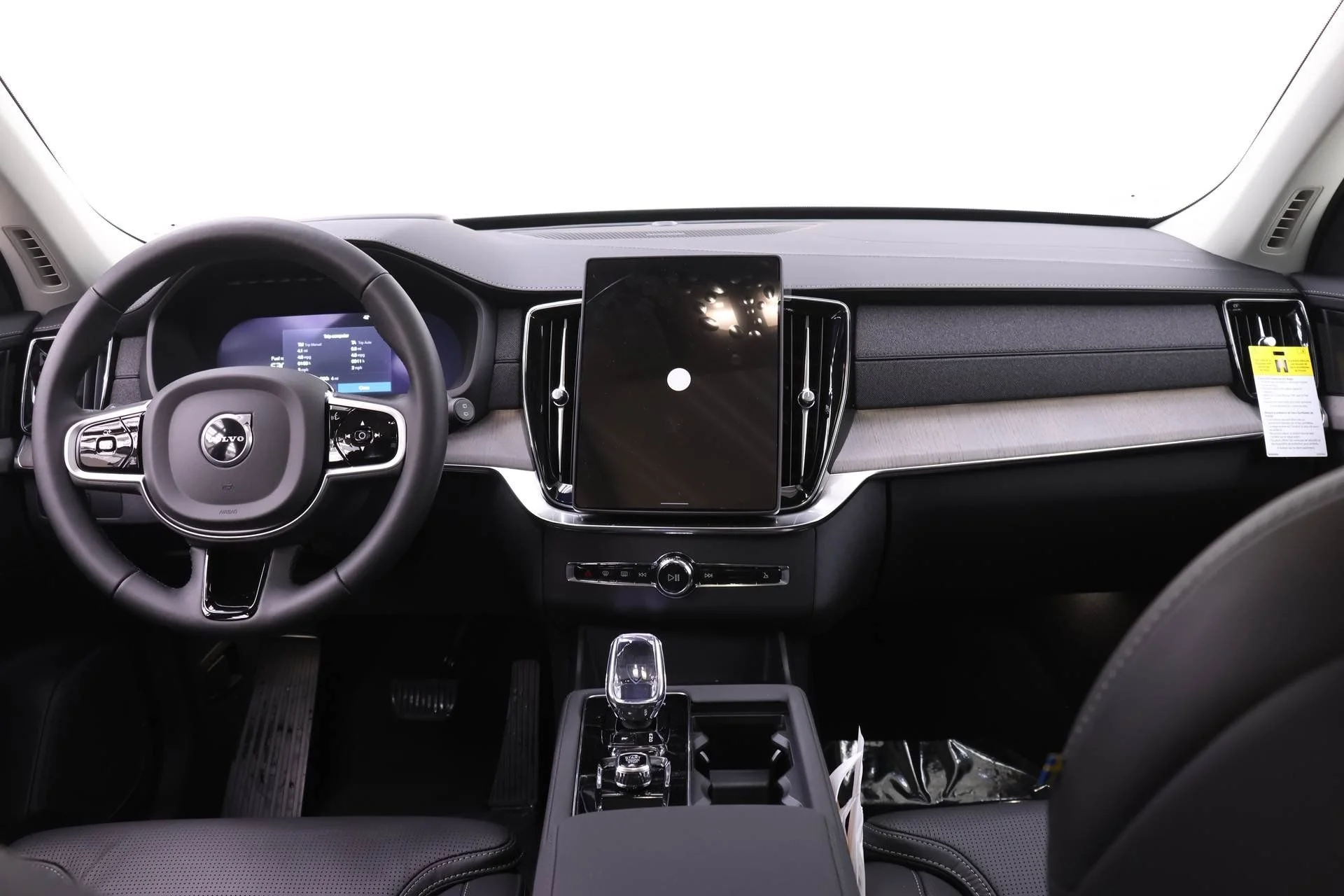 New 2026 Onyx Black Volvo Ultra image 8