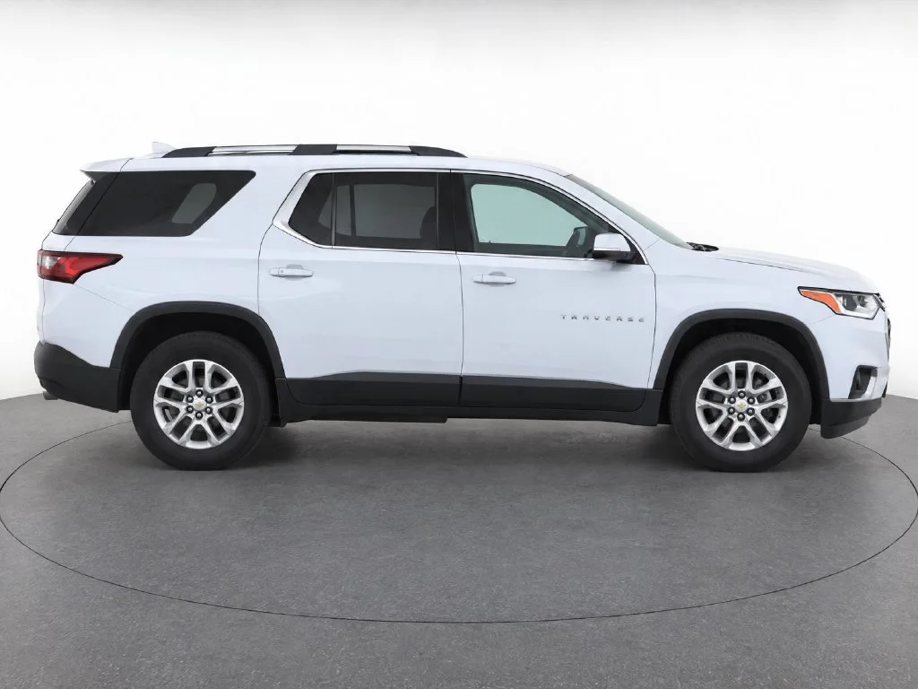 Used 2018 White Chevrolet LT image 8