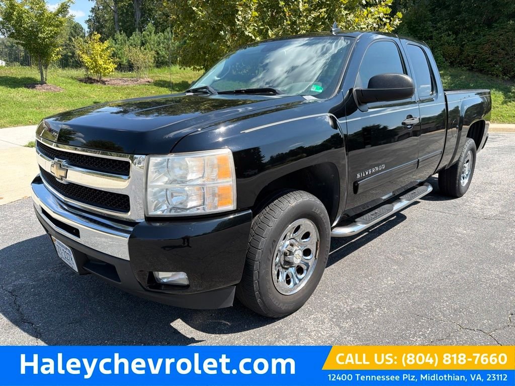 Used 2011 Black Chevrolet LT image 1