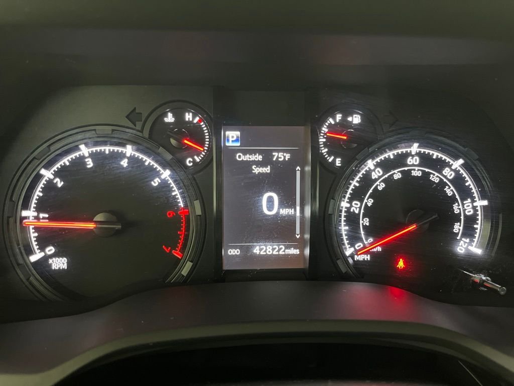 Used 2021 White Toyota SR5 Premium image 9