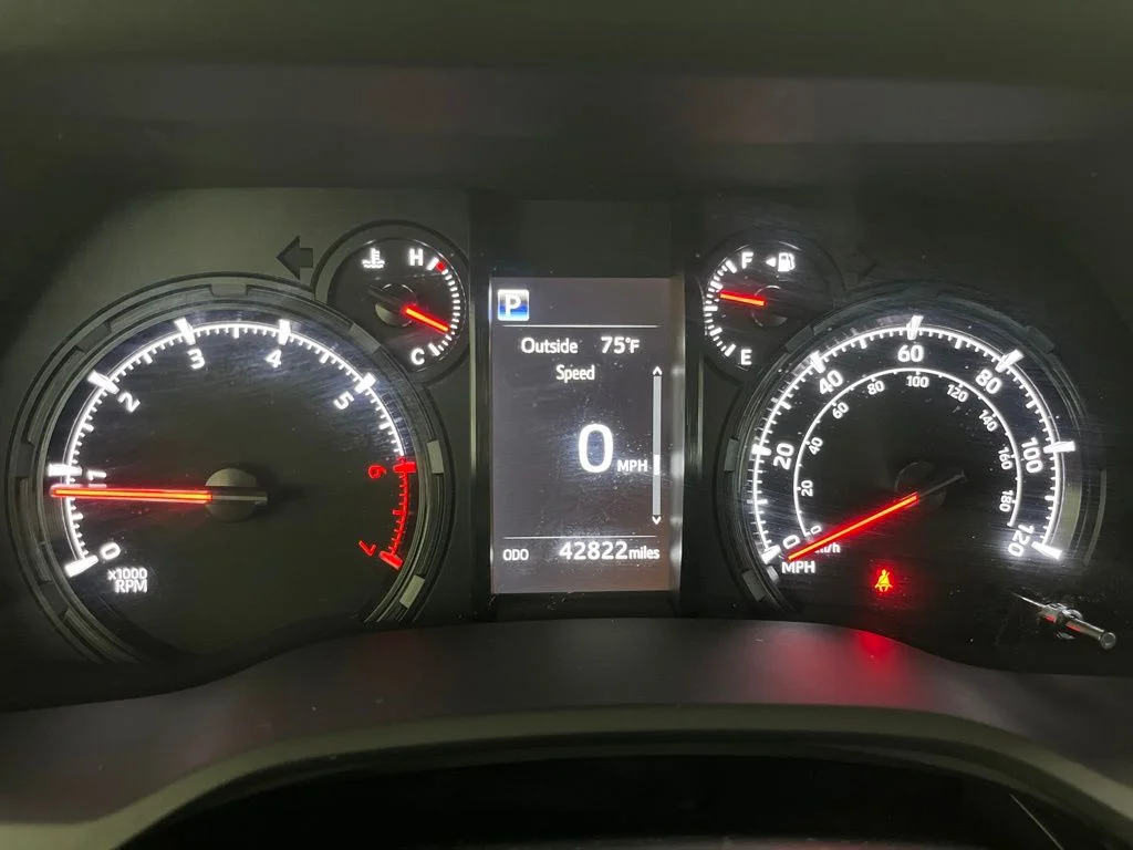 Used 2021 White Toyota SR5 Premium image 9