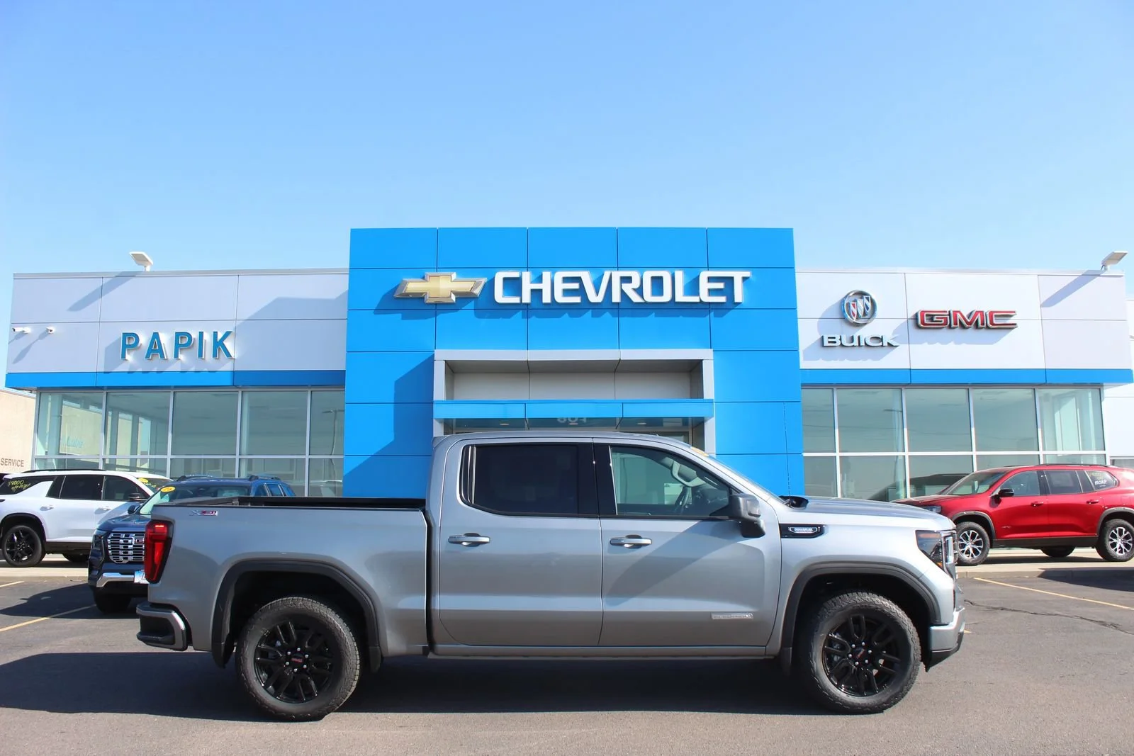 2026 GMC Sierra 4WD Crew Cab Short Box Elevation's photo