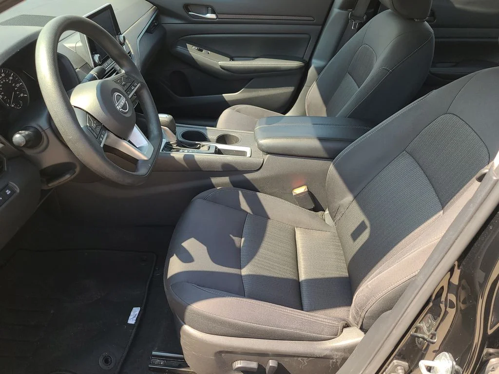 Used 2025 Black Nissan 2.5 SV image 20