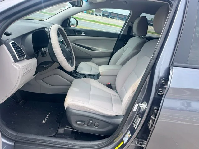 Used 2021 Gray Hyundai Value image 8