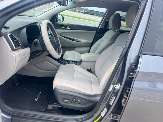 Used 2021 Gray Hyundai Value image 8