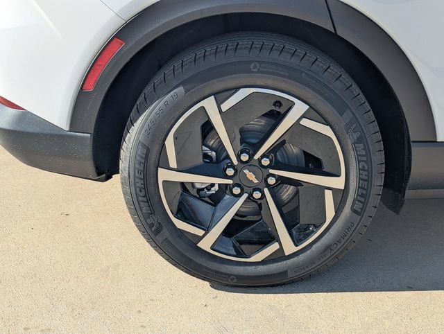 New 2026 Summit White Chevrolet LT image 3