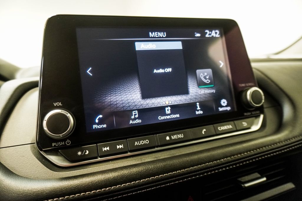Used 2025 Silver Nissan SV image 19