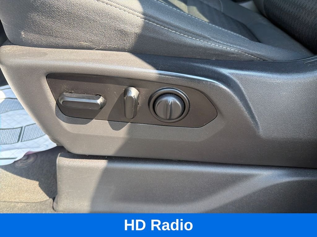 Used 2021 White Chevrolet LT image 14