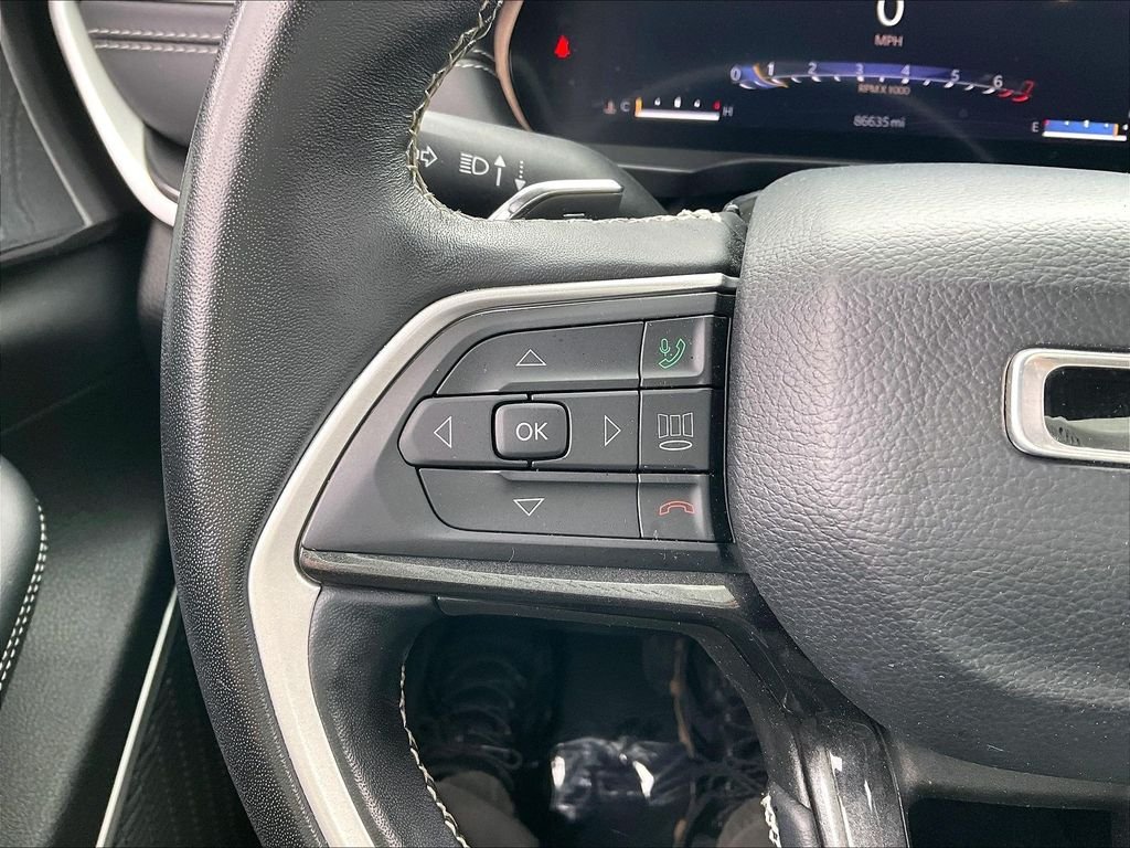 Used 2022 Baltic Gray Metallic Clearcoat Jeep Laredo image 21