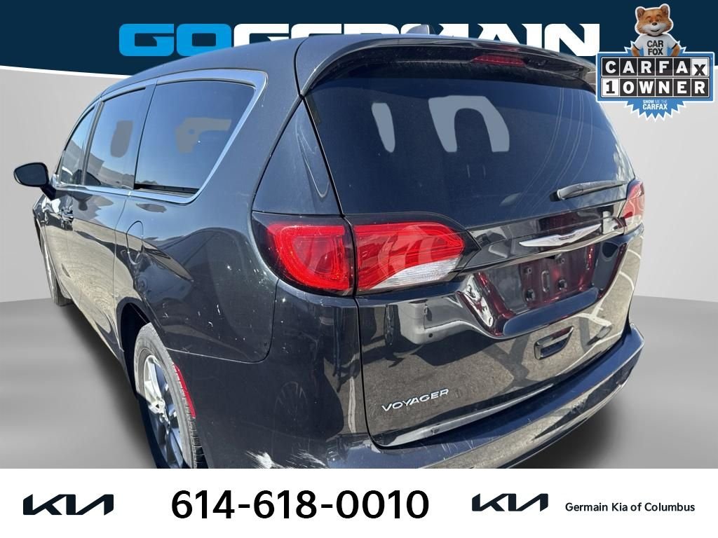 Used 2021 Black Chrysler LX image 2