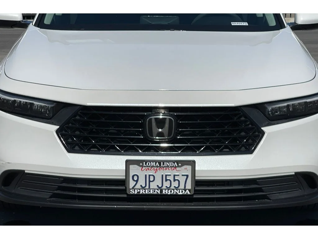 Used 2024 Platinum White Pearl Honda LX image 40