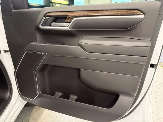 New 2026 Summit White GMC SLE image 46