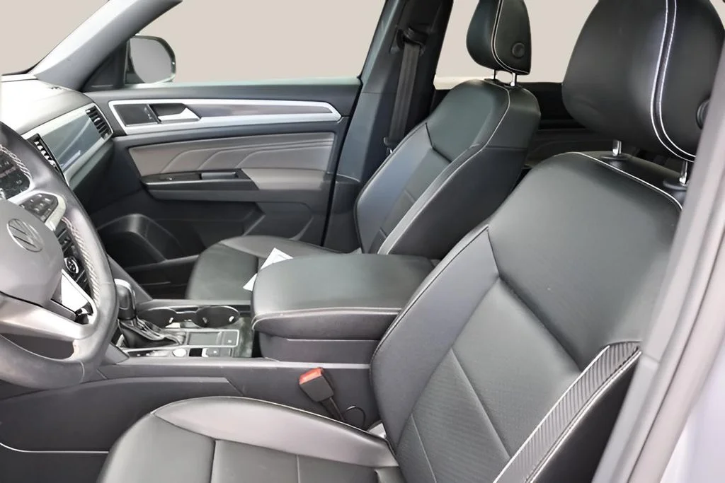 Used 2021 Gray Volkswagen 3.6L V6 SEL image 13