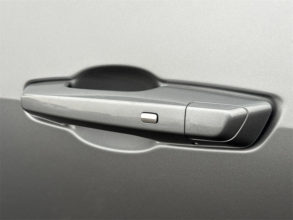 2026 GMC ACADIA - Image 12