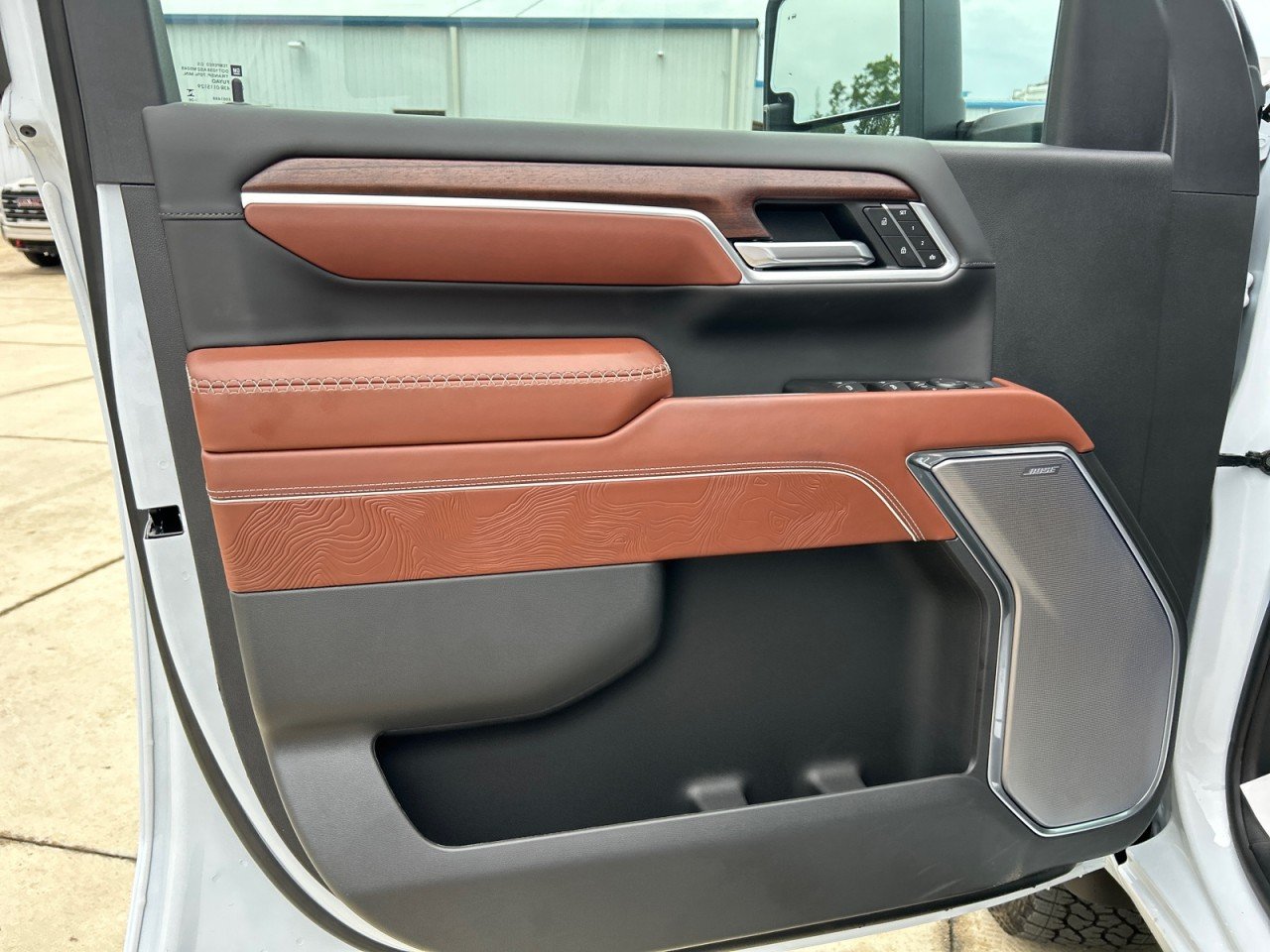New 2026 Glacier White Tricoat GMC Denali Ultimate image 11