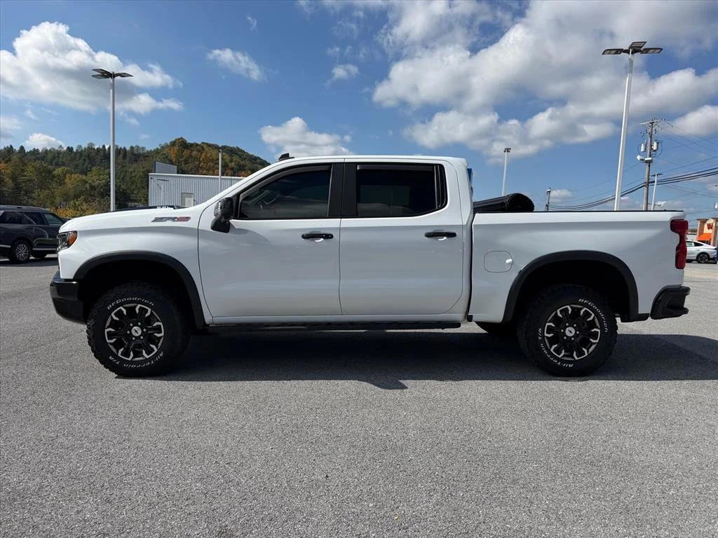 Used 2023 White Chevrolet ZR2 image 4