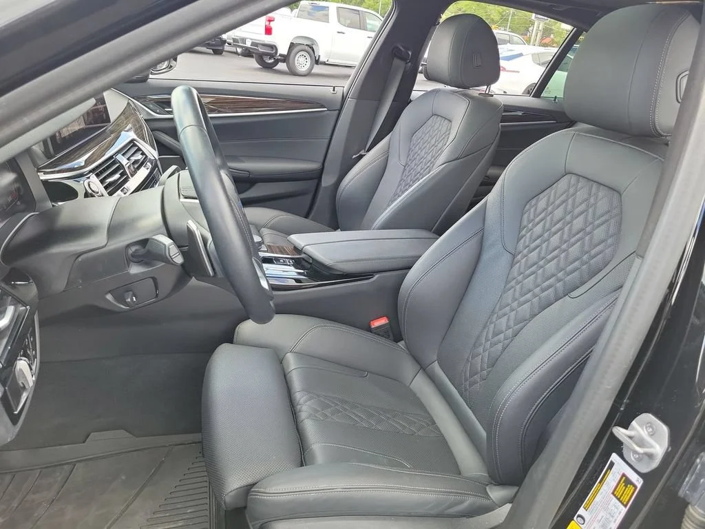 Used 2023 Black BMW i image 19