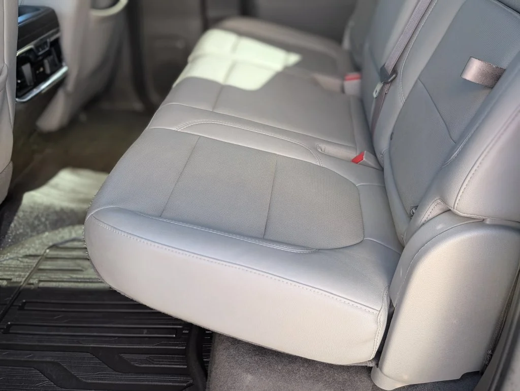 Used 2023 White GMC SLT image 35