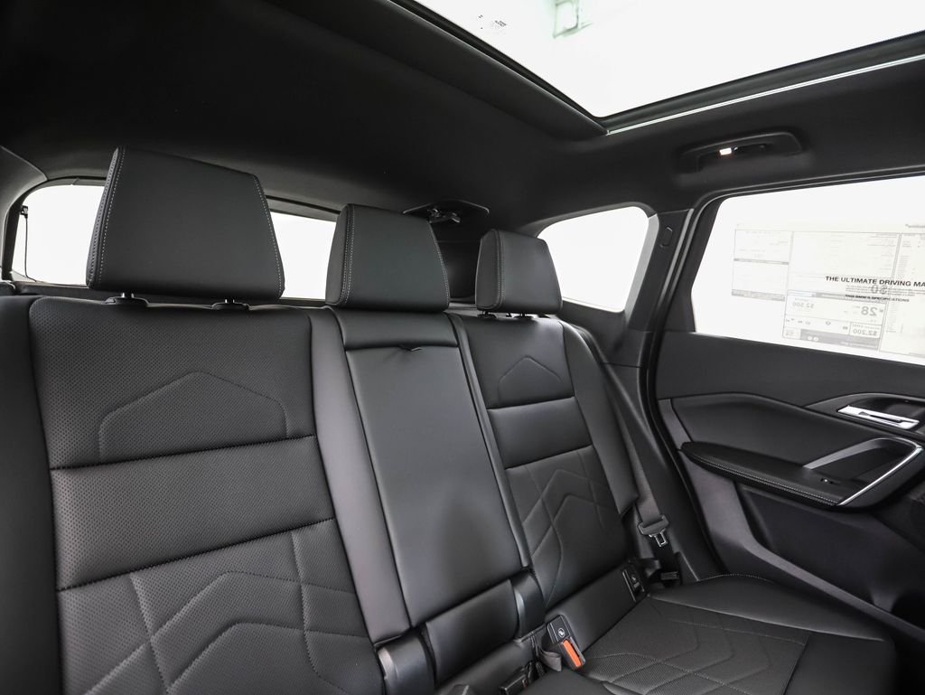 New 2026 Black Sapphire Metallic BMW xDrive28i image 28