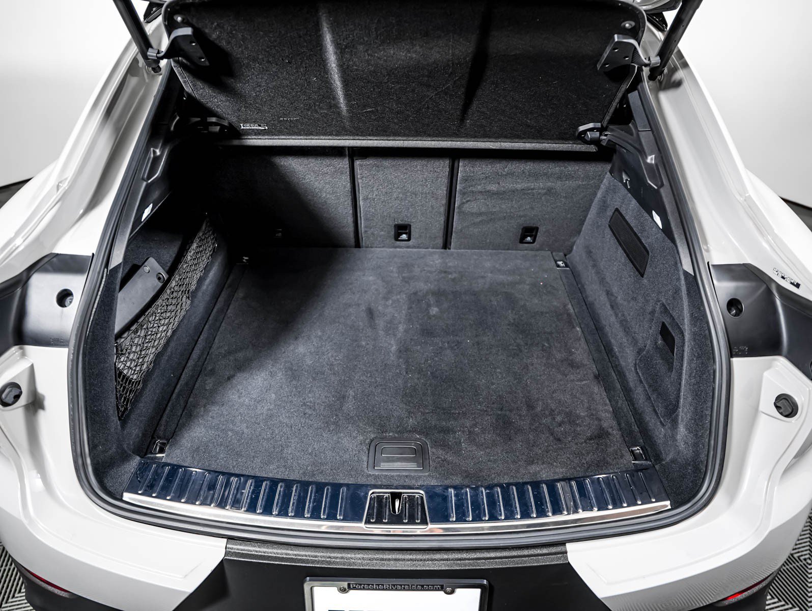 Certified Used 2023 CHALK Porsche Coupe image 28